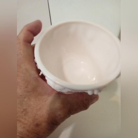 Vintage Pink Milk Glass 3.5"‎ Tall Pedalstal Planter Candy Dish Bowl - Picture 5 of 5